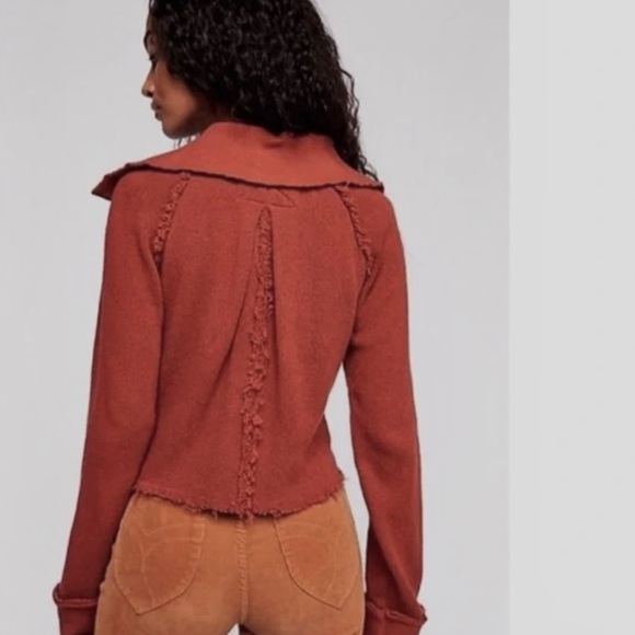 We The Free Distressed Darcy Cropped Sweater in Cedar - Picture 8 of 14